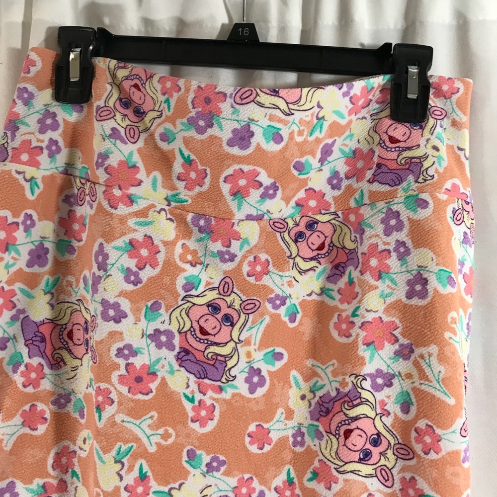 LuLaRoe Miss Piggy Skirt Size Large Cassie - Picture 3 of 3